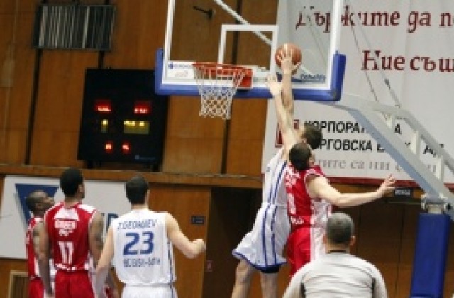 Лукойл и Левски стартират битката за златото в четвъртък от 20 часа