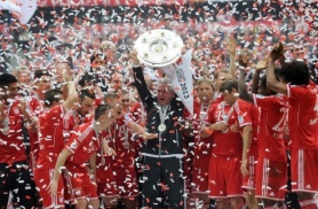 Хайнкес заведе отбора на Байерн на вечеря в своето село