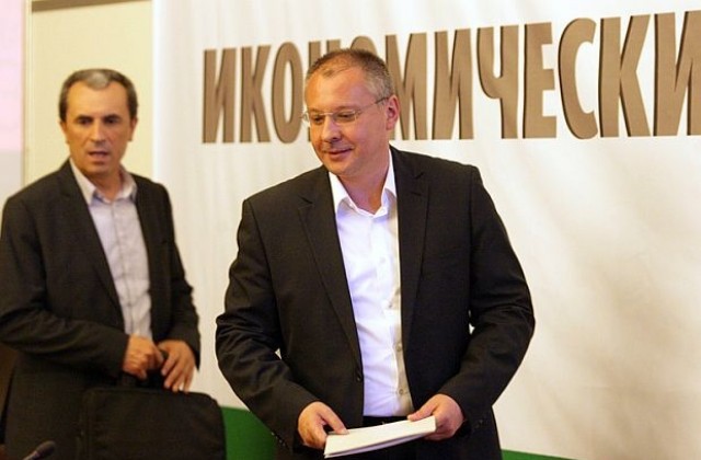 Орешарски обещава запазване на цената на електроенергията и по-ниски цени за пестящите ток