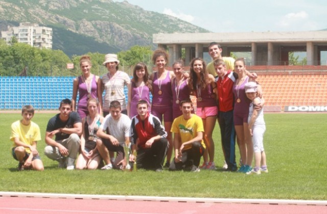 Шампионска титла и ремонт на физкултурния салон на НАГ