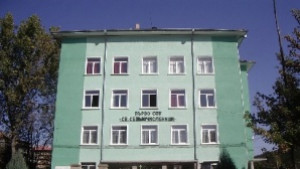 951 зрелостници пишат есе по Заточеници на Яворов в 14