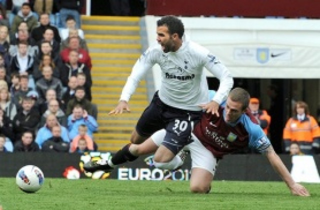 Астън Вила изрита Ричард Дън, точи секирата за други двама ирландци