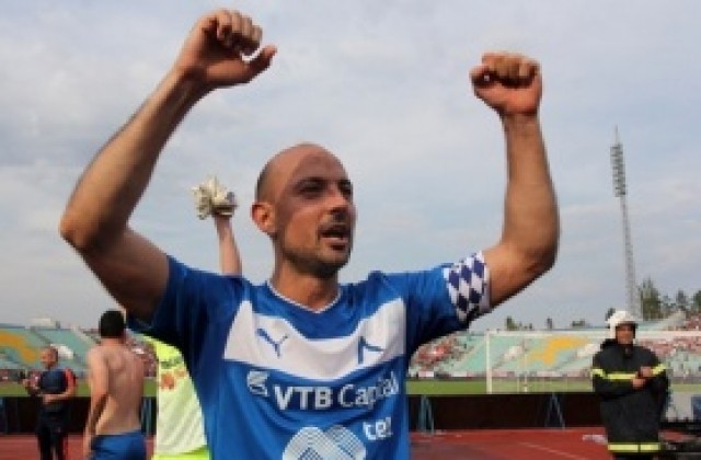 Станислав Ангелов остава в Левски за още една година