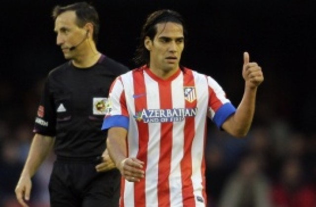 От Монако се хвалят: В най-скоро време взимаме Фалкао, после още 4-5 като него