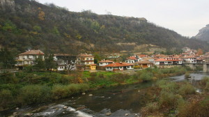 Слънце през деня привечер се очакват превалявания