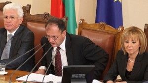Мая Манолова Парламентът да извика шефа на НЕК който и