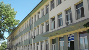 Повече от половината деца родени в Търговище са извънбрачни