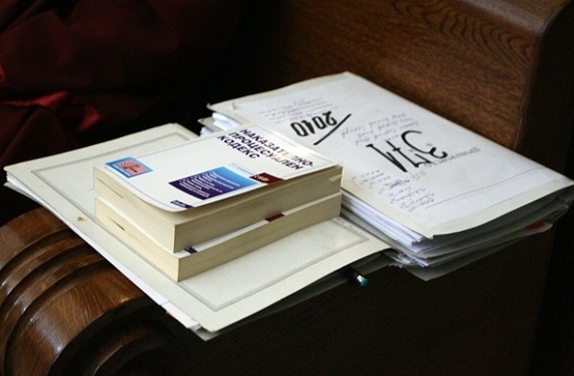 Престъпник с осем присъди отново влиза в затвора