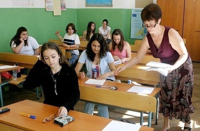 1 535 дванайсетокласници се явиха на втората задължителна матура