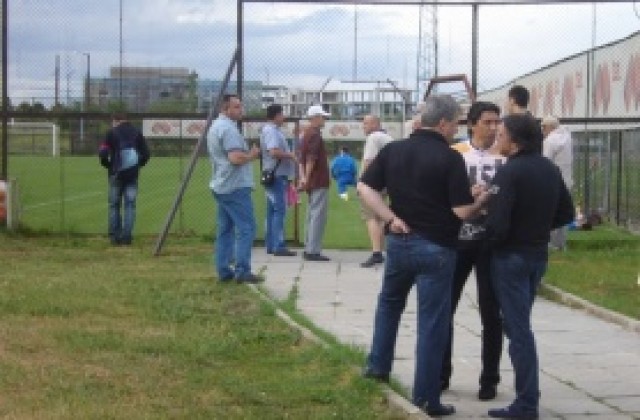 Пълна мобилизация на Герена -  Батков, Тонев и Боримиров плътно до отбора