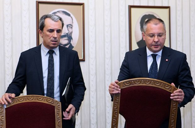 В очакване на кабинета „Орешарски“