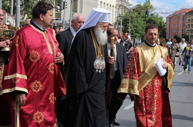 Празникът на Светите братя е празник на духовността, каза патриарх Неофит