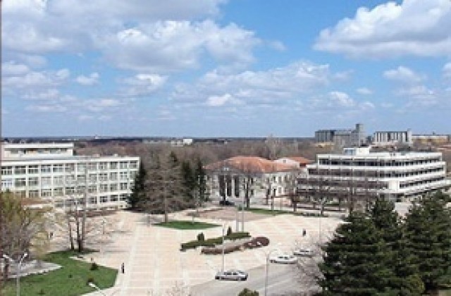 Шествие и награждаване на просветни дейци в Генерал Тошево