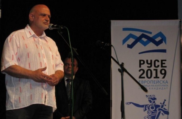 Пълен списък на носителите на награда „Русе” за 2013 година: