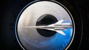 Свръхлек самолет прелетя Арктика