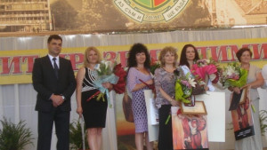 Петима в Димитровград с почетния знак Учител на годината