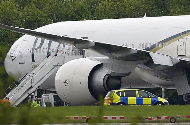 Семейна кавга приземила пакистанския самолет на лондонското летище