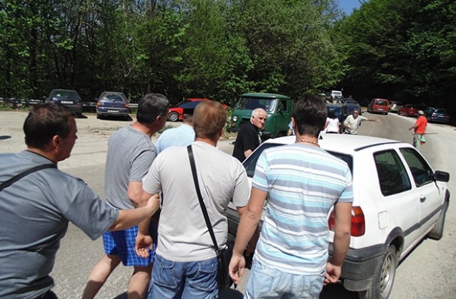 Пак протест на „Петрохан