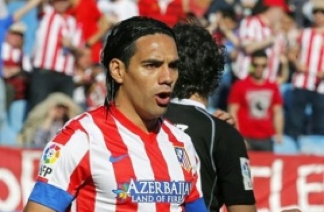 Фалкао минава прегледи в Монако?