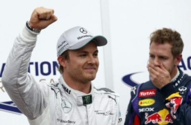 Фетел се заяде с Мерцедес: Болидите им се влачат като автобуси