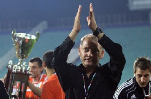 Петко Петков напусна Литекс, Стоичков остава, засега