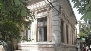 100годишна къща проглежда в центъра на Плевен