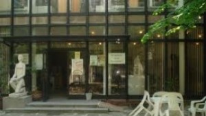 Детска учителка издаде книжка Дарява 100 броя от Музикант