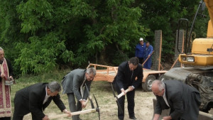 Първа копка за превръщането на крепостта Хоталич в туристическа атракция