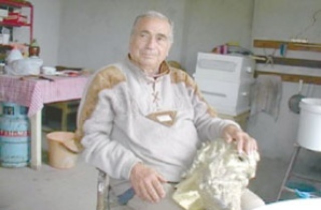 Скулпторът Доко Доков  става почетен гражданин на Казанлък