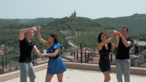 Танци във въздуха огнено шоу и много салса в първия