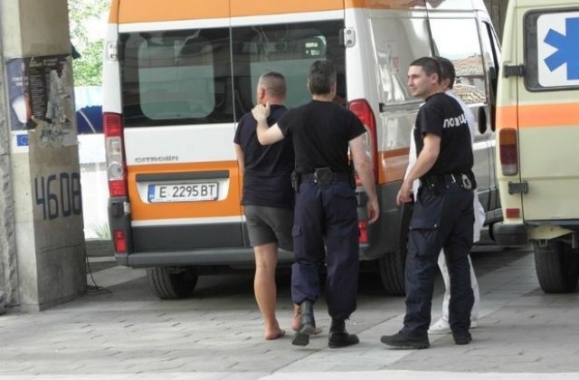 Пиян таксиджия нападна жена в тоалетна в Гоце Делчев