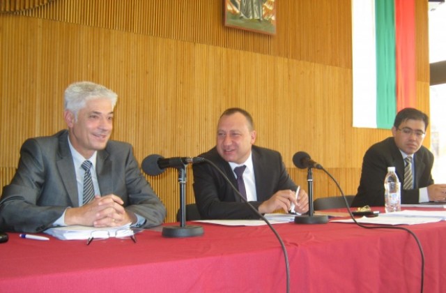 Приеха отчета на общинската болница в Дупница