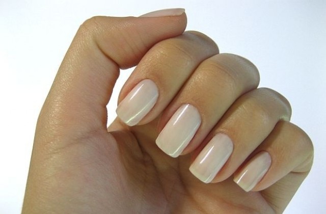 Проверяват за опасни козметични продукти