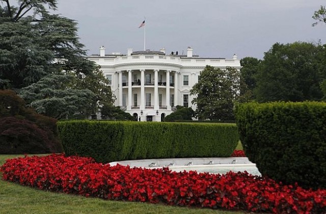 Белият дом успокои хората по света, че не ги заплашва сблъсък с огромен астероид