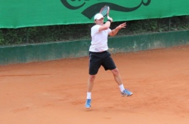 Грозданов отстъпи на полуфинала в София