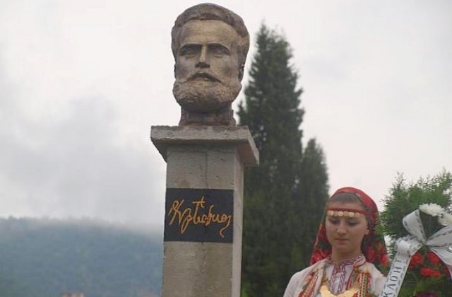 Мемориал на революционерите в Симитли