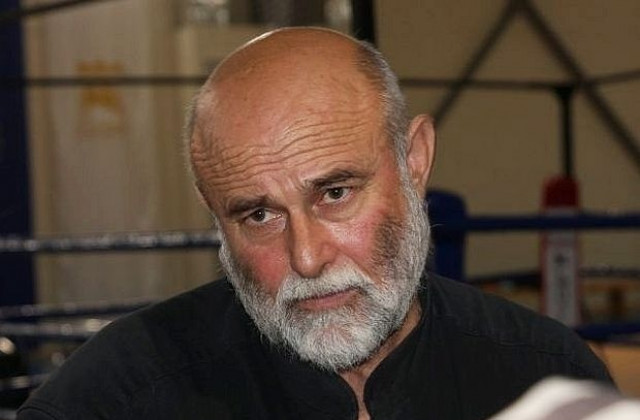 Даряват пари за болничен параклис