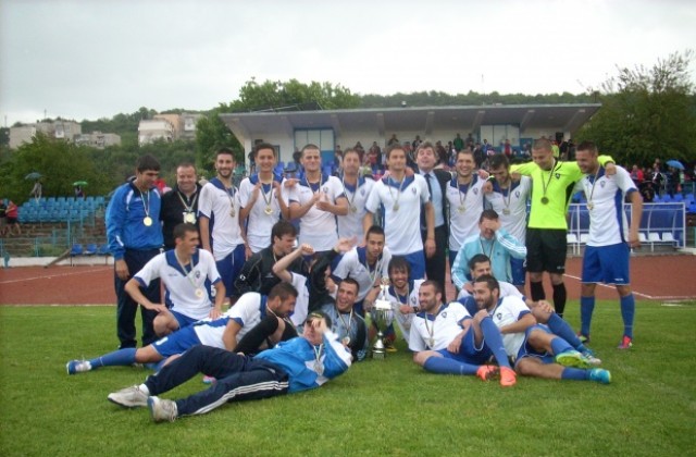 След 8 години  „Академик отново е сред професионалистите