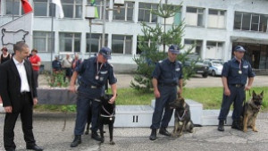 Злато за Карло бронз за Франк