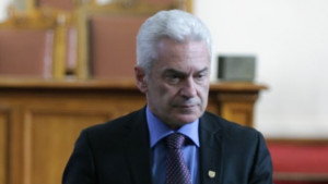 Атака иска оставката на Фандъкова