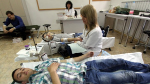 Събраха достатъчно кръв за пострадалия в катастрофа Александър