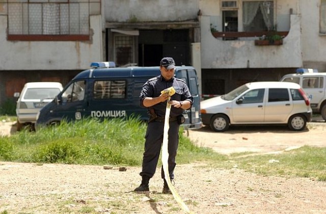 Дете скочи от 6-ия етаж в Ямбол, било държано гладно и под ключ