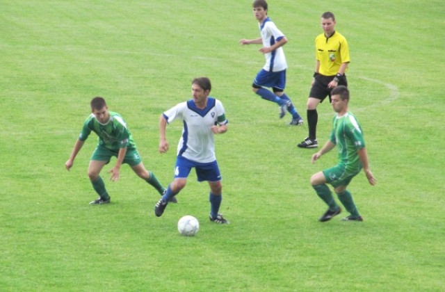 Боби Борисов:  Академик има нужда от 4-5 нови футболисти, ядрото на отбора трябва да се запази