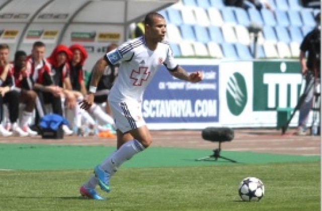 Бразилецът Рамон Лопес минава прегледи и подписва с Левски