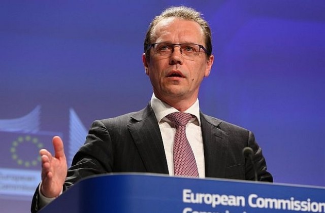 Брюксел се прицелва в контрабандата с цигари