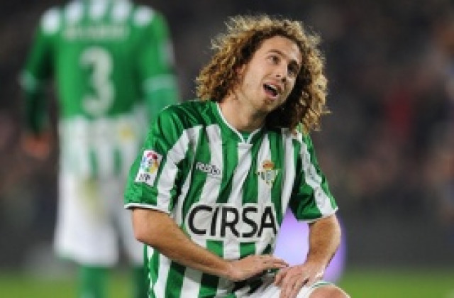 Официално: Суонси взе халф на Бетис