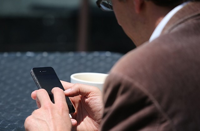 Apple ще заменя стари модели iPhone с най-новия смартфон