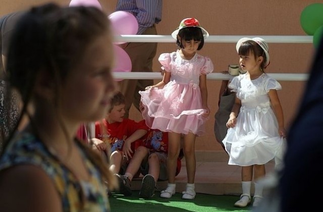 Детски празник „Весели игри със Смешко