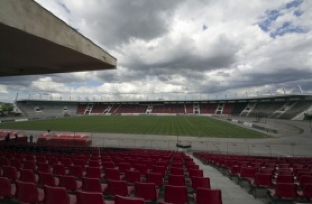 Локо Сф среща албанци, реди мач и с Ботев Пд