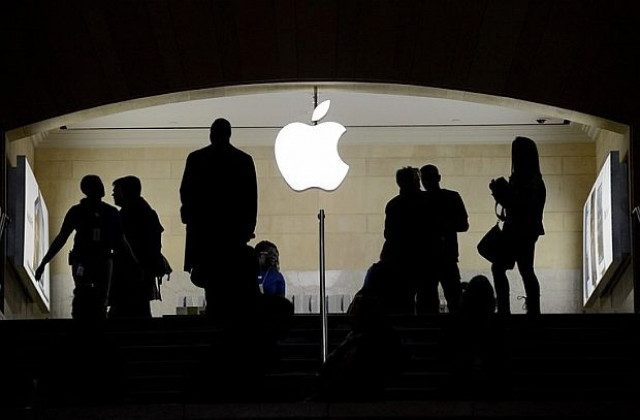 Apple пуска iRadio